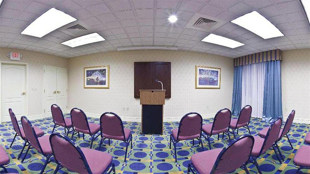 Holiday Inn Express Hotel & Suites Reading By Ihg Exterior photo