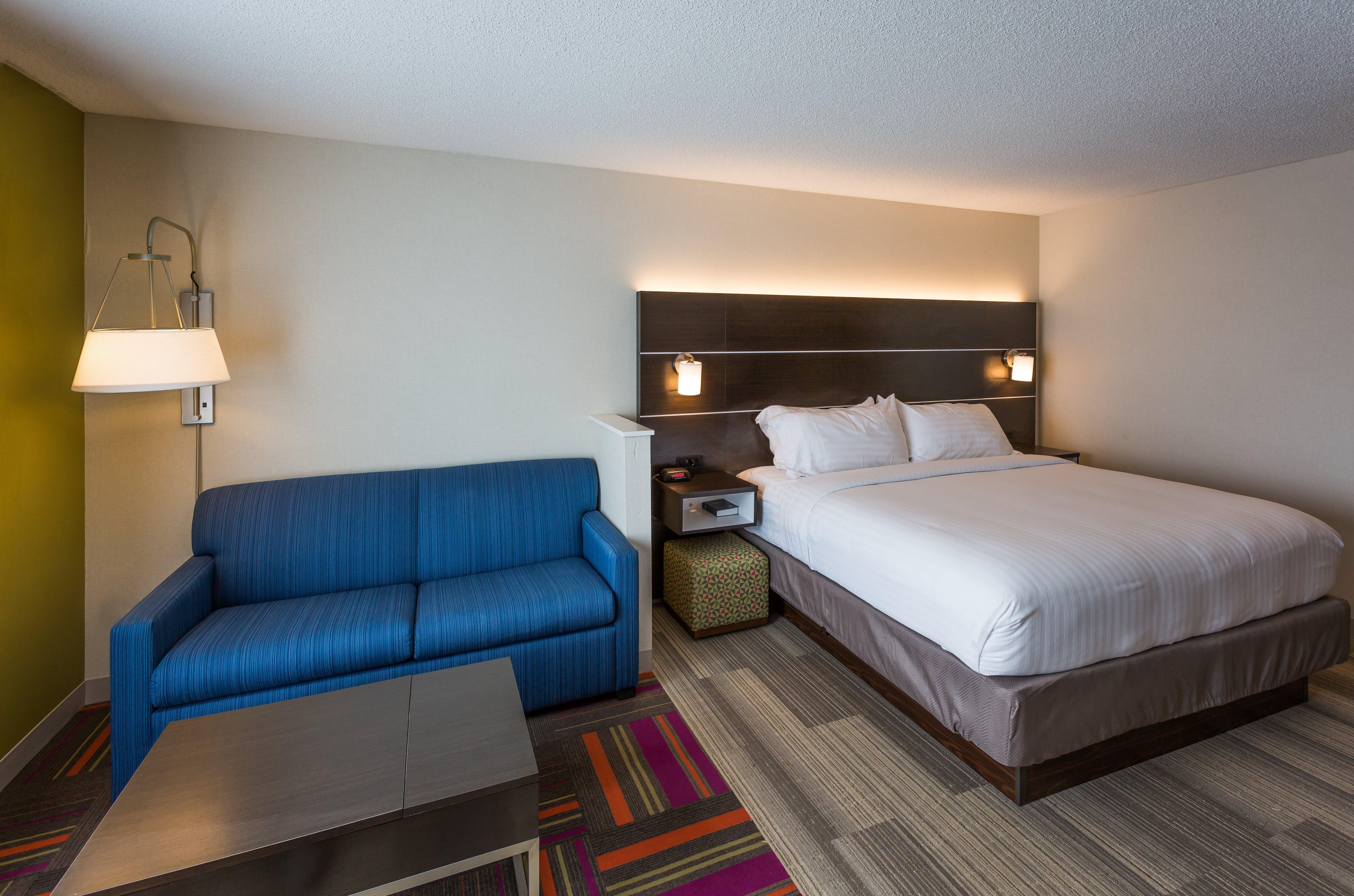 Holiday Inn Express Hotel & Suites Reading By Ihg Exterior photo