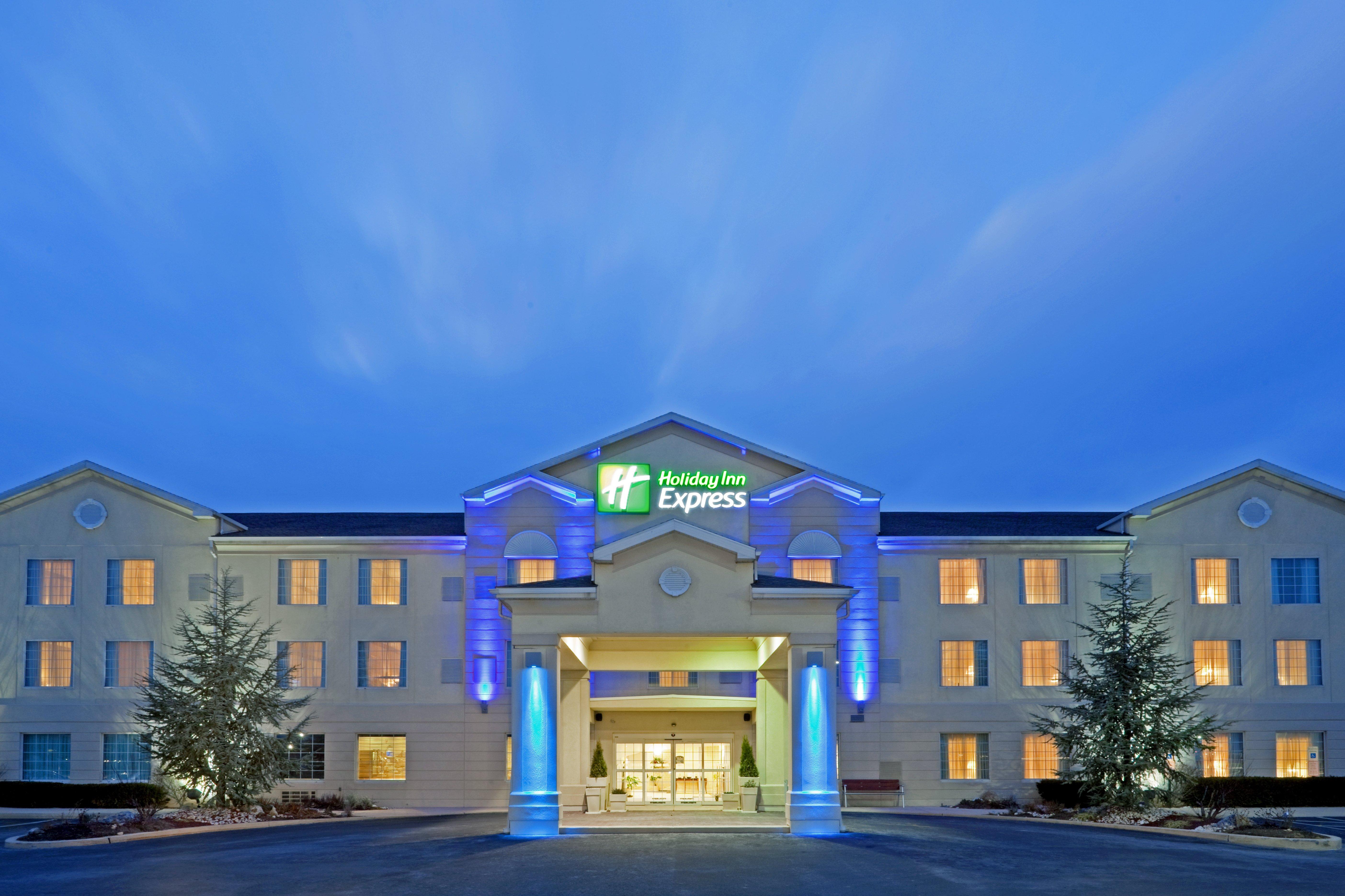 Holiday Inn Express Hotel & Suites Reading By Ihg Exterior photo