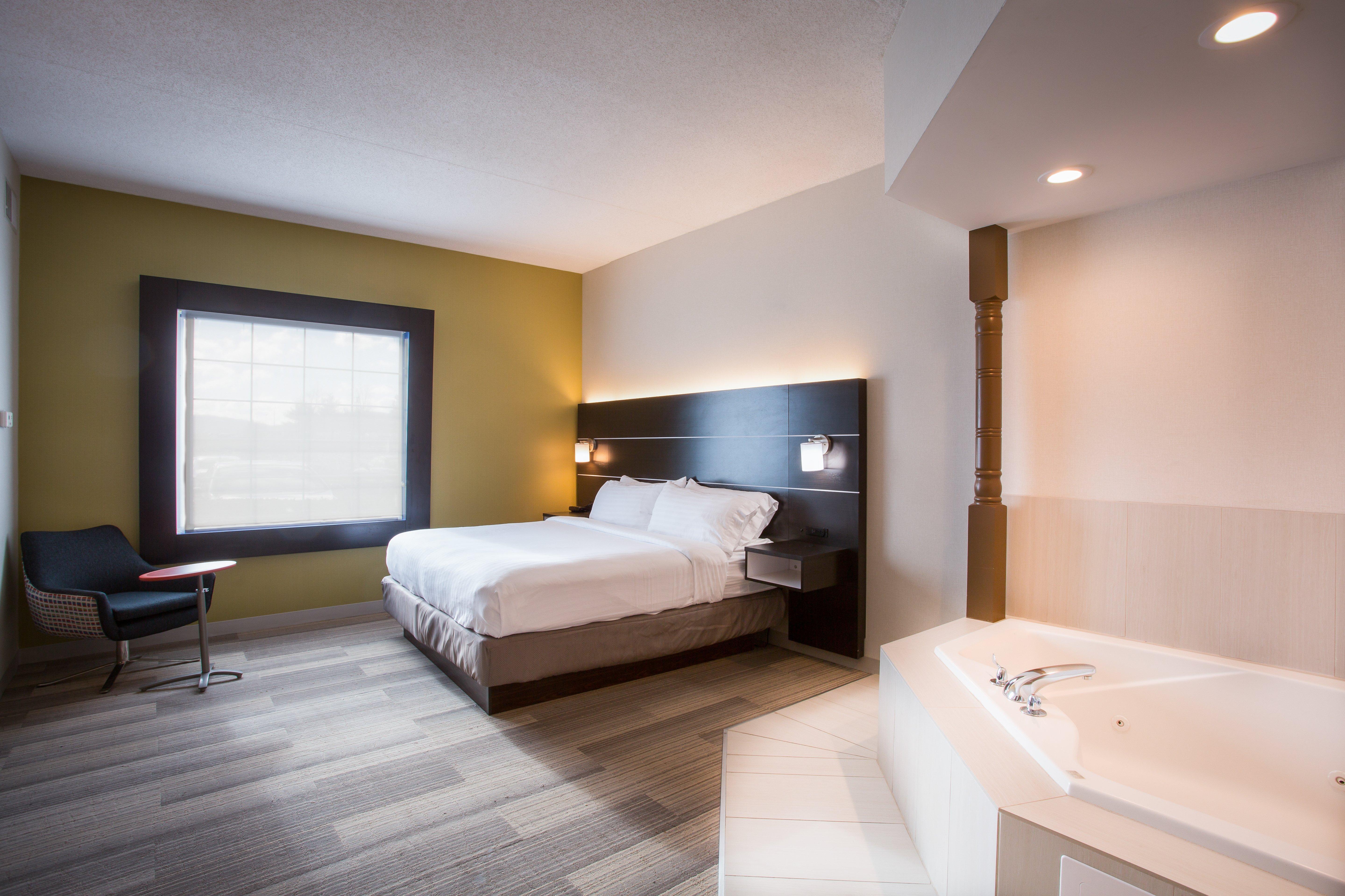 Holiday Inn Express Hotel & Suites Reading By Ihg Exterior photo