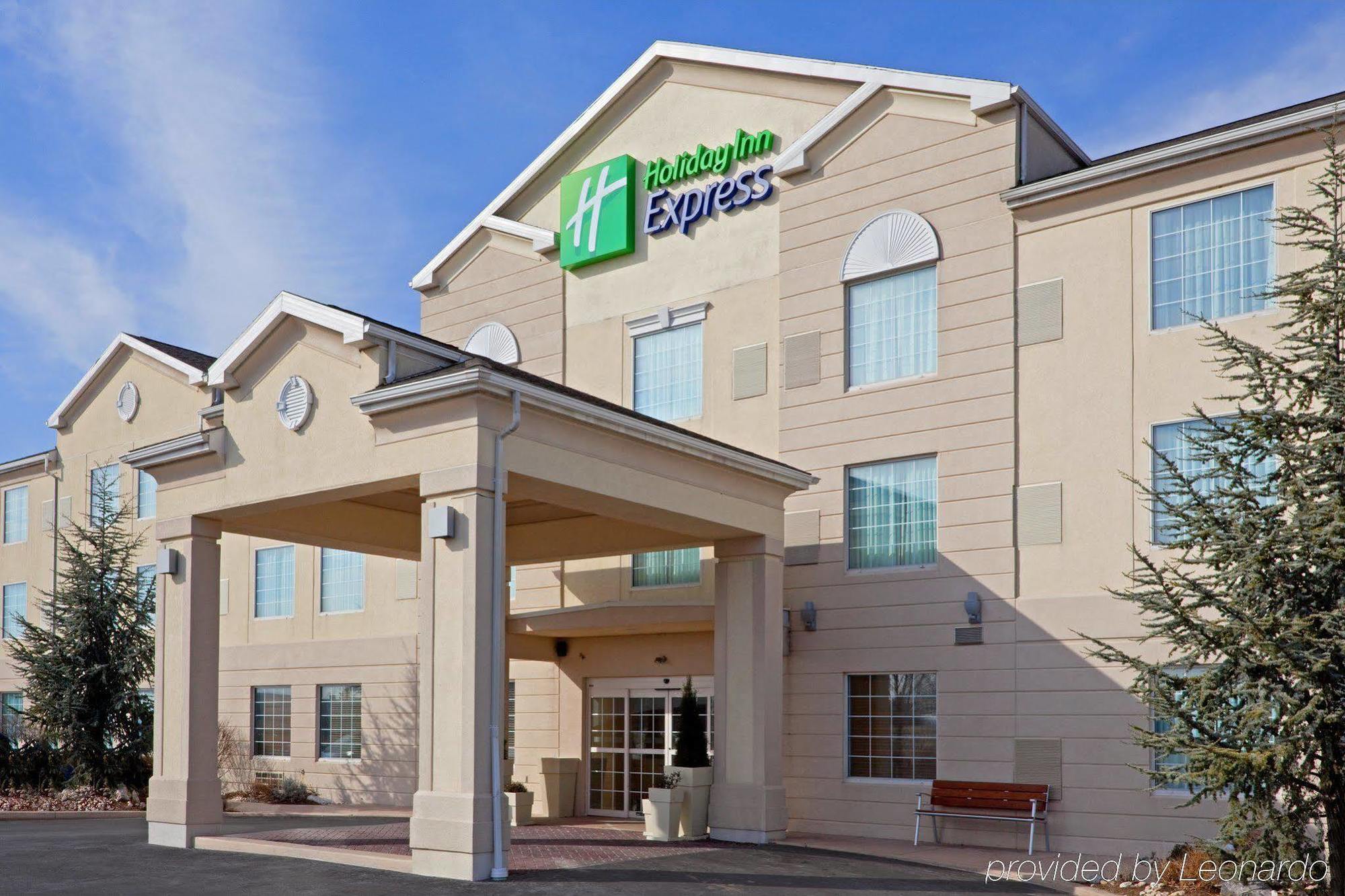 Holiday Inn Express Hotel & Suites Reading By Ihg Exterior photo