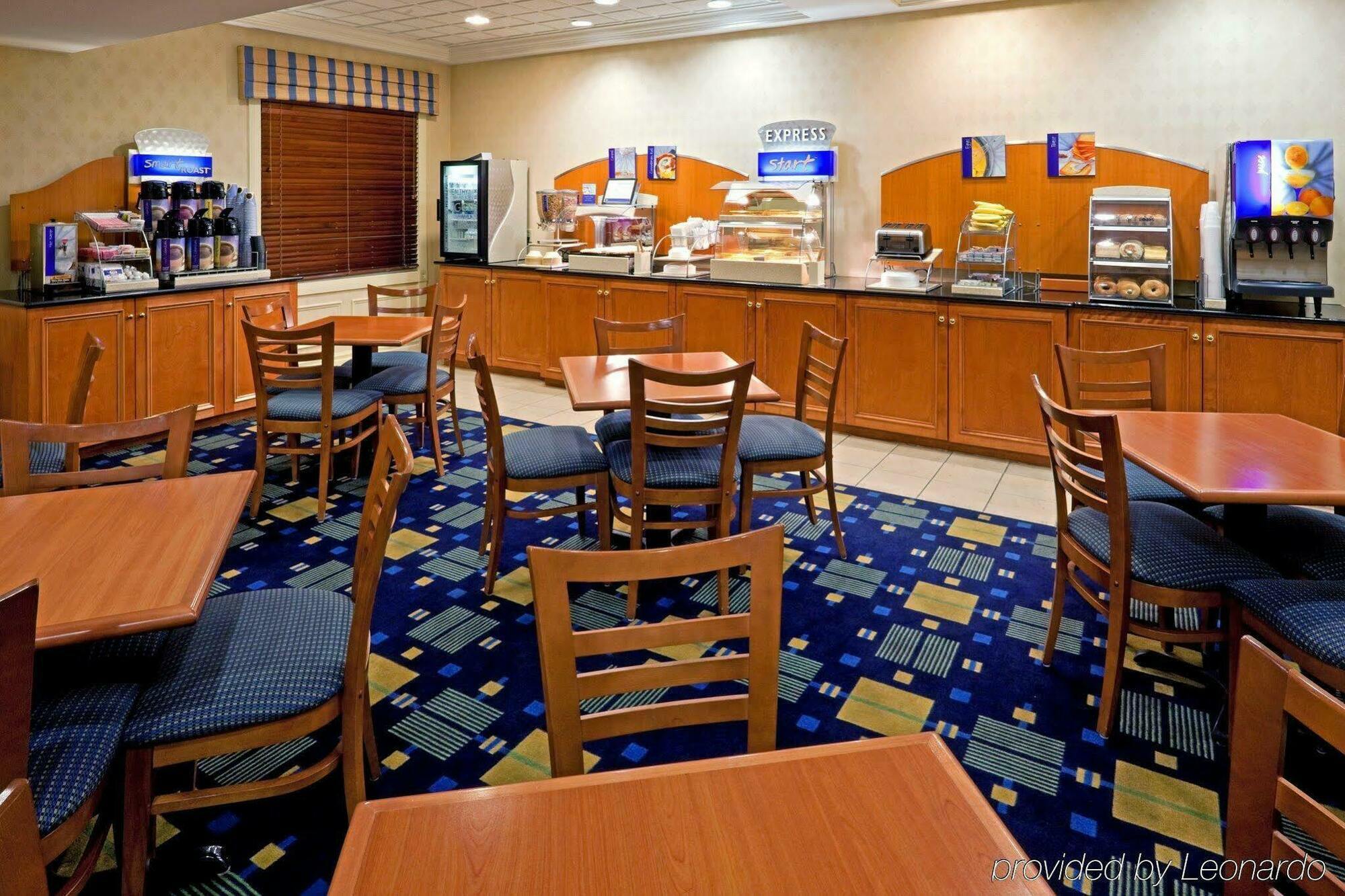 Holiday Inn Express Hotel & Suites Reading By Ihg Exterior photo